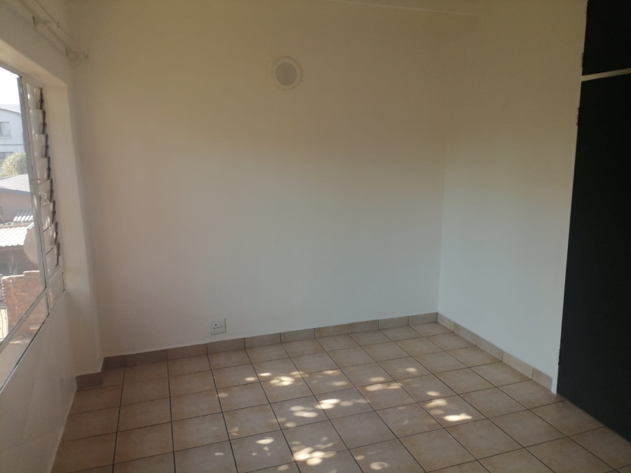 2 Bedroom Property for Sale in Pretoria North Gauteng