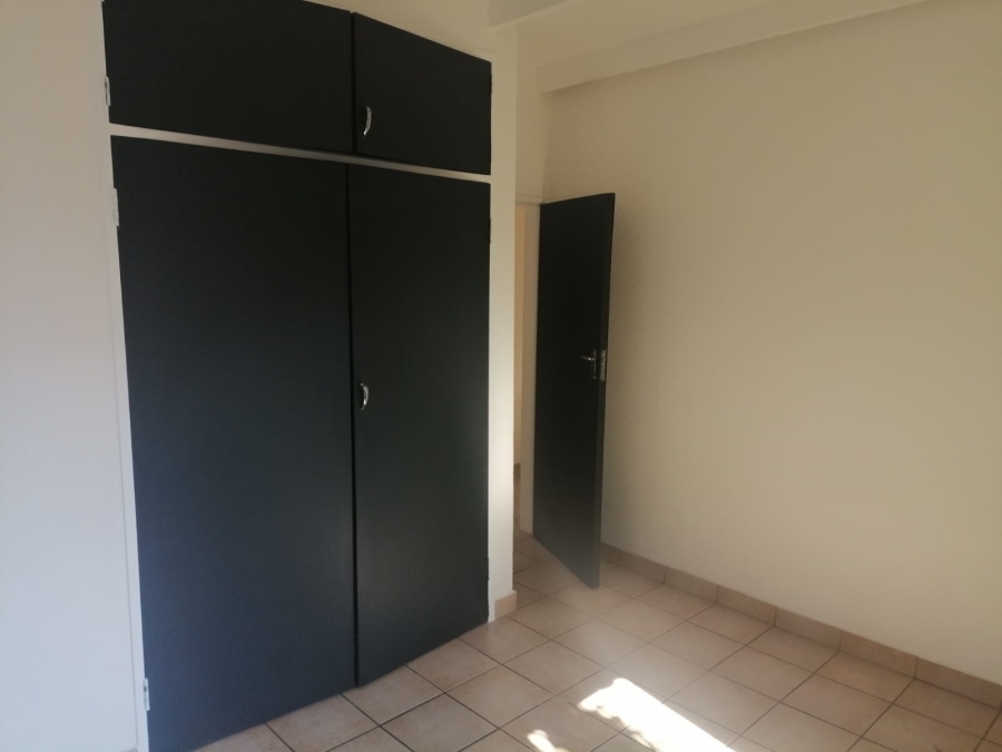 2 Bedroom Property for Sale in Pretoria North Gauteng