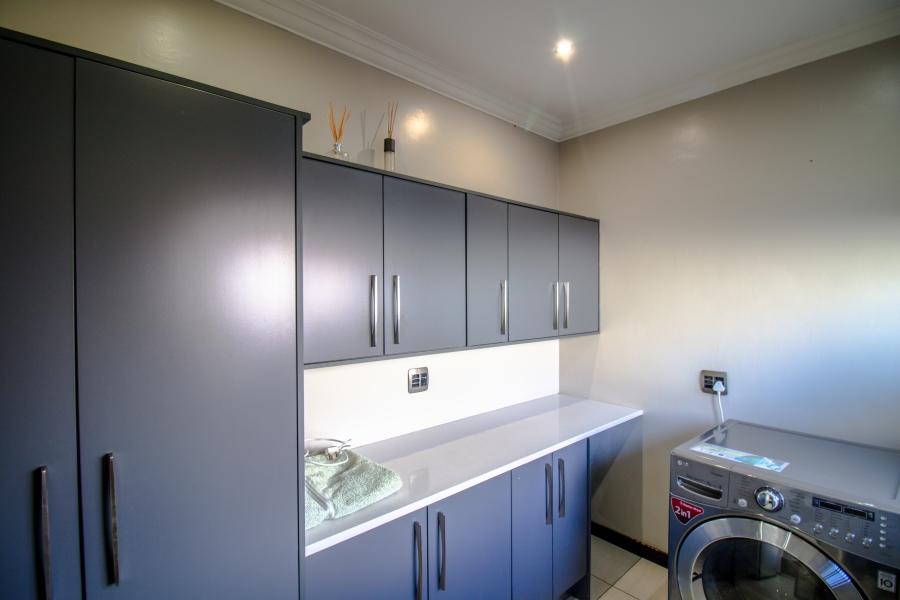 4 Bedroom Property for Sale in Midstream Estate Gauteng