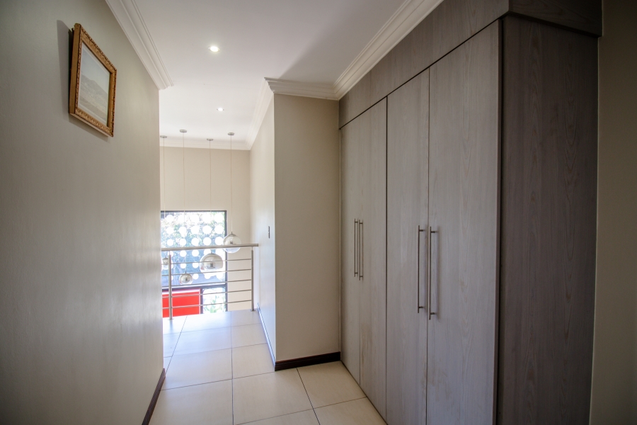 4 Bedroom Property for Sale in Midstream Estate Gauteng