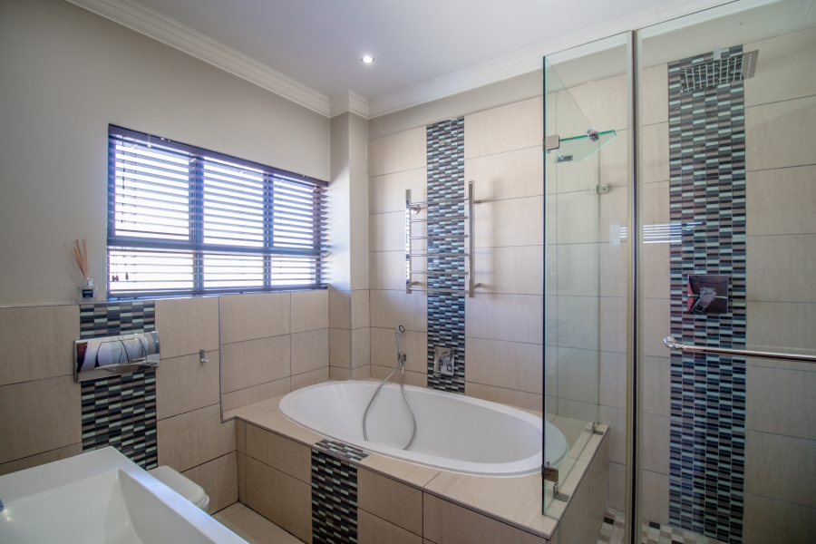 4 Bedroom Property for Sale in Midstream Estate Gauteng