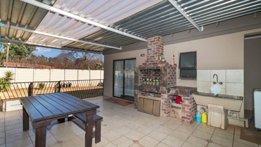 4 Bedroom Property for Sale in Clubview Gauteng
