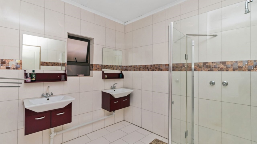 4 Bedroom Property for Sale in Clubview Gauteng