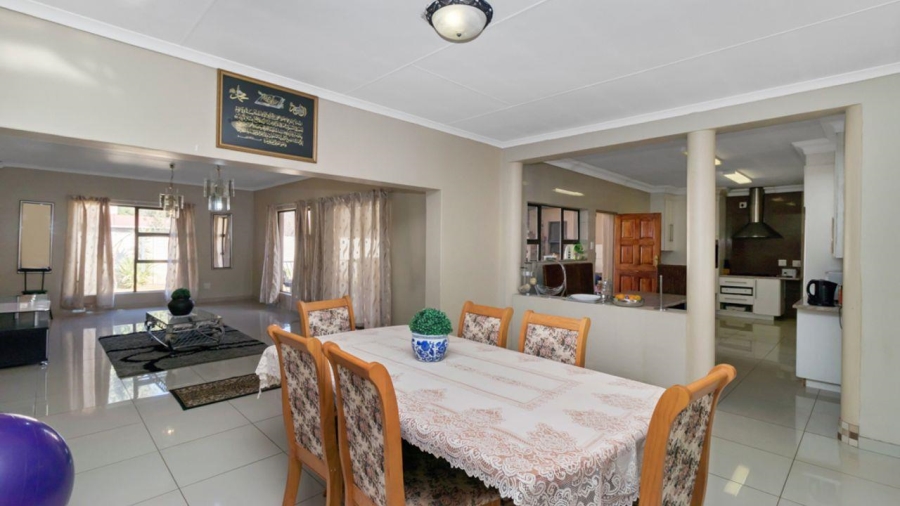 4 Bedroom Property for Sale in Clubview Gauteng