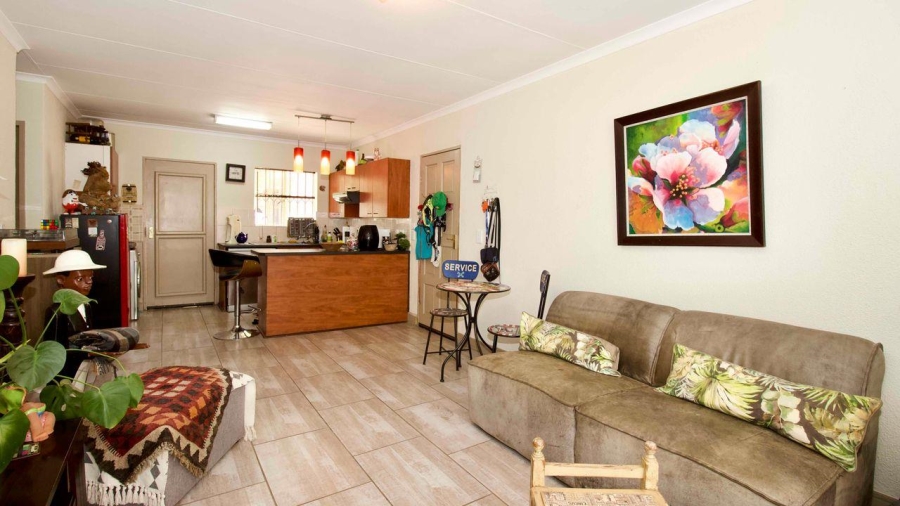 2 Bedroom Property for Sale in Kosmosdal Gauteng