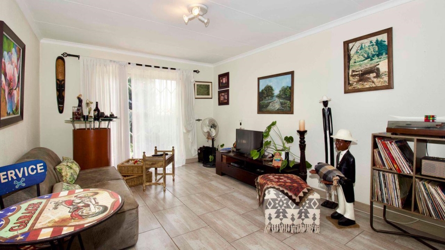 2 Bedroom Property for Sale in Kosmosdal Gauteng