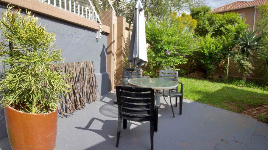2 Bedroom Property for Sale in Kosmosdal Gauteng