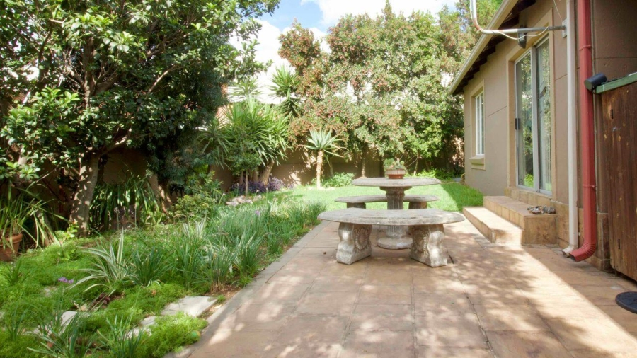 2 Bedroom Property for Sale in Kosmosdal Gauteng