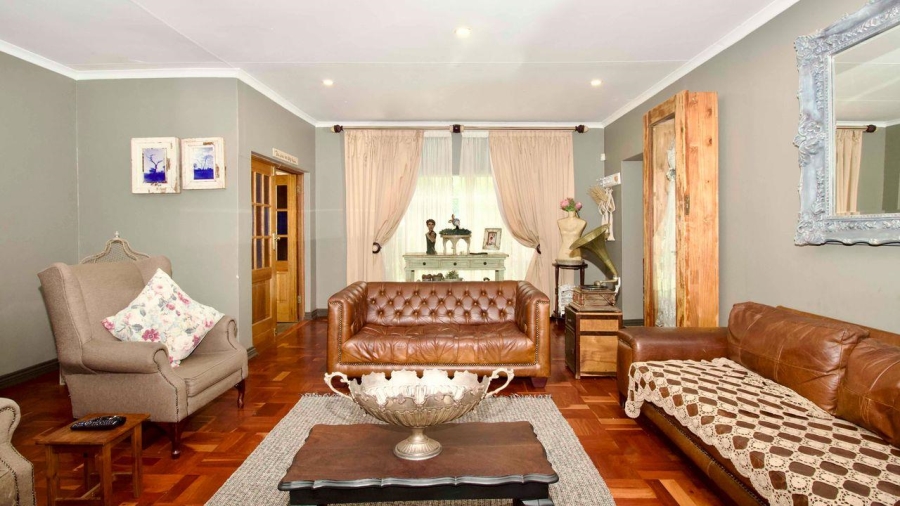 7 Bedroom Property for Sale in Clubview Gauteng