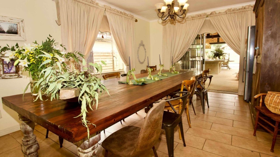 7 Bedroom Property for Sale in Clubview Gauteng