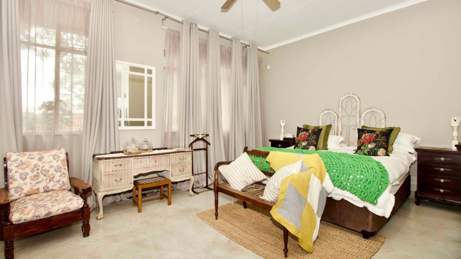 7 Bedroom Property for Sale in Clubview Gauteng