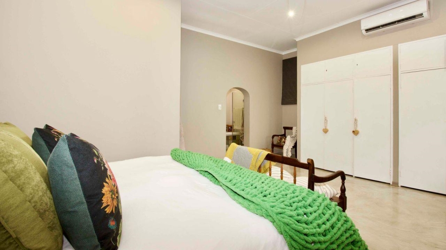 7 Bedroom Property for Sale in Clubview Gauteng