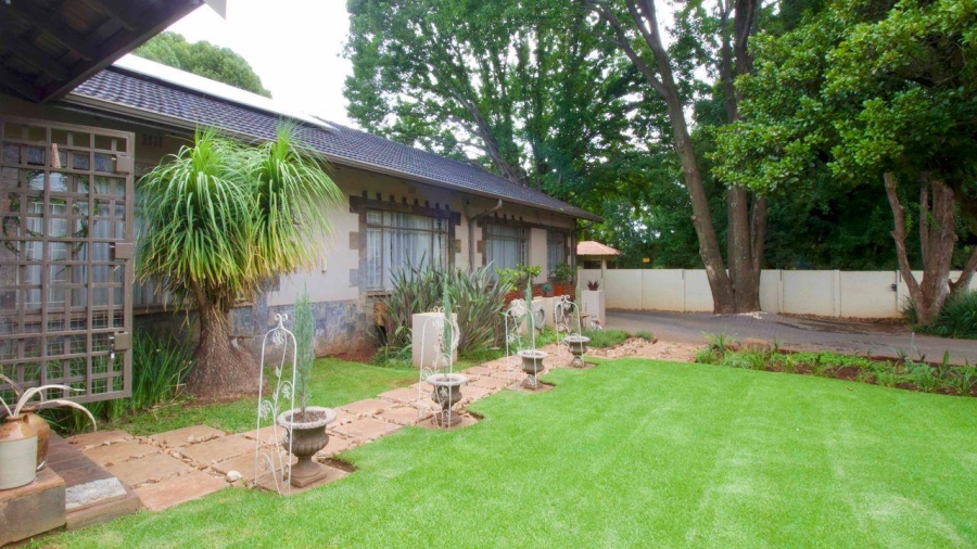 7 Bedroom Property for Sale in Clubview Gauteng