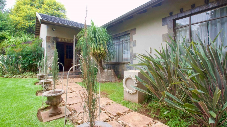 7 Bedroom Property for Sale in Clubview Gauteng