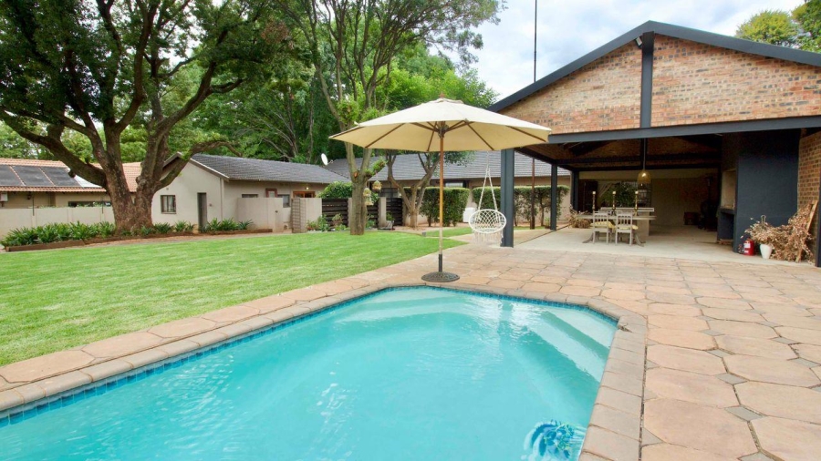 7 Bedroom Property for Sale in Clubview Gauteng