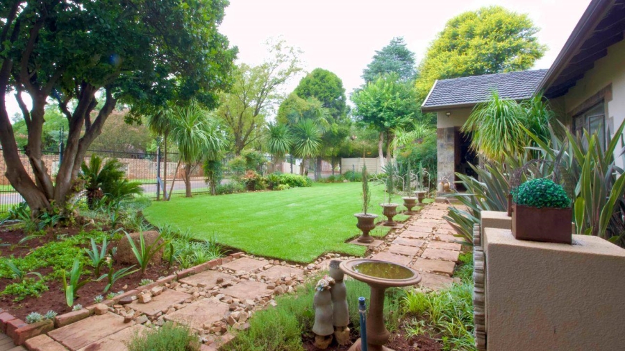 7 Bedroom Property for Sale in Clubview Gauteng