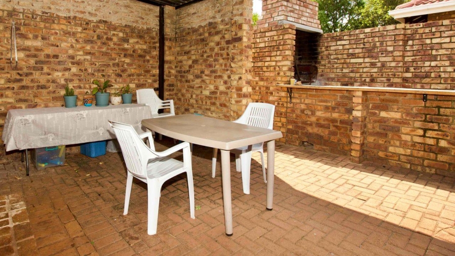 3 Bedroom Property for Sale in Clubview Gauteng