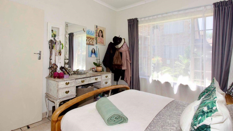 3 Bedroom Property for Sale in Amberfield Gauteng