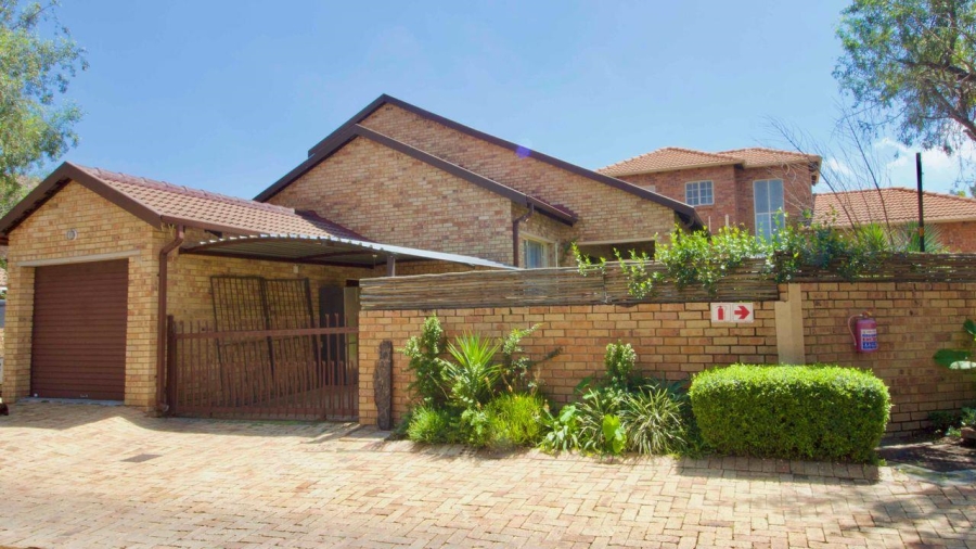 3 Bedroom Property for Sale in Amberfield Gauteng