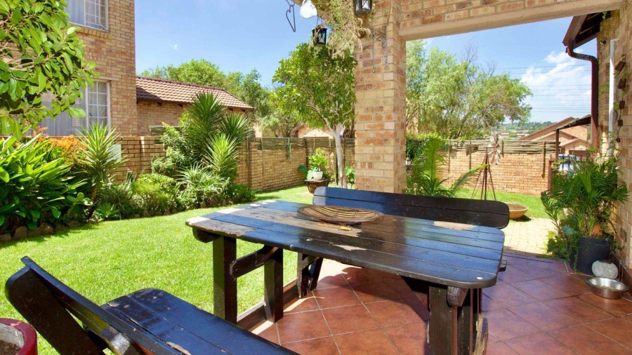 3 Bedroom Property for Sale in Amberfield Gauteng