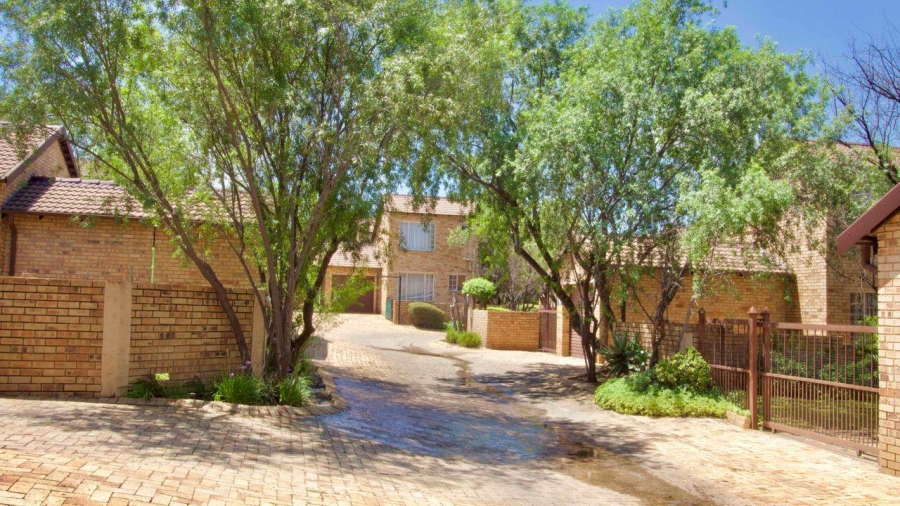 3 Bedroom Property for Sale in Amberfield Gauteng