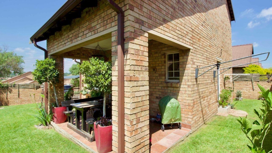 3 Bedroom Property for Sale in Amberfield Gauteng