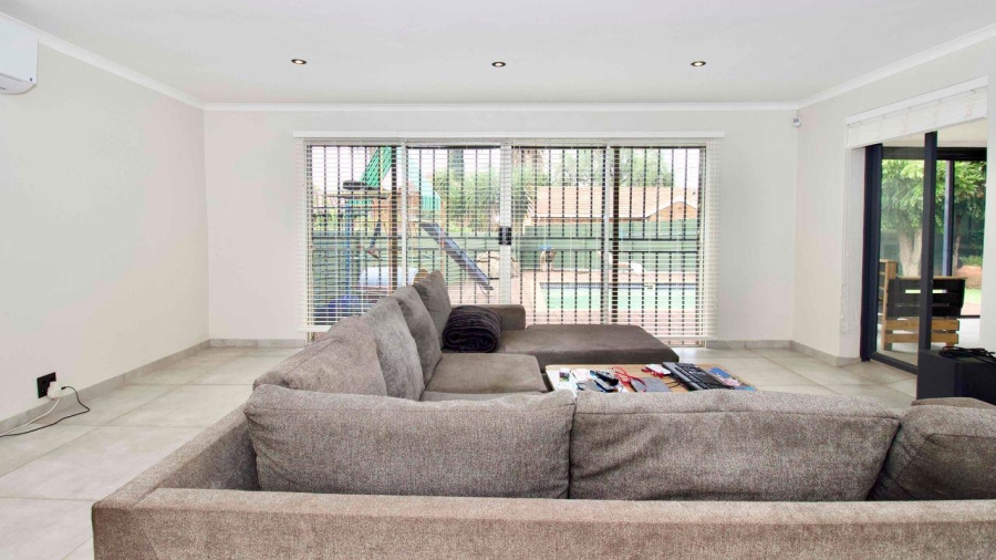 3 Bedroom Property for Sale in Highveld Gauteng