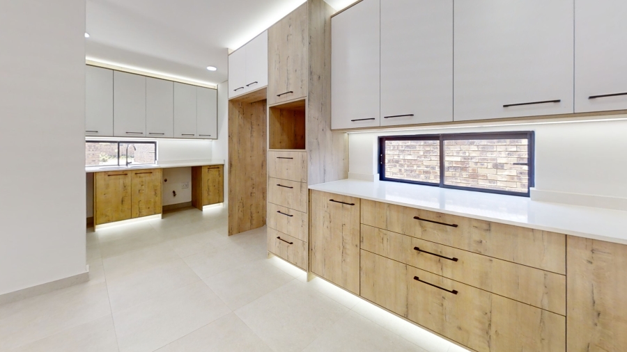 3 Bedroom Property for Sale in Dayanglen Gauteng