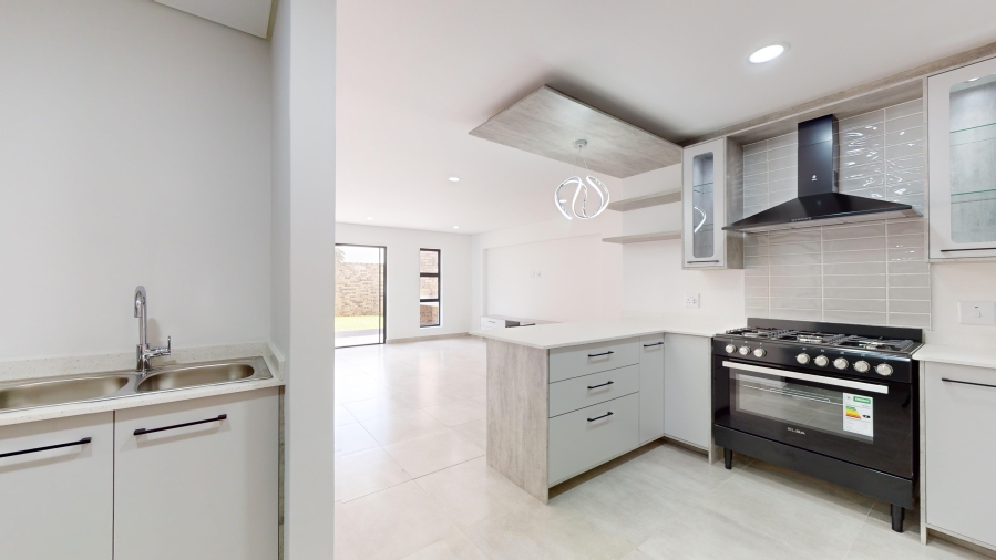 3 Bedroom Property for Sale in Dayanglen Gauteng