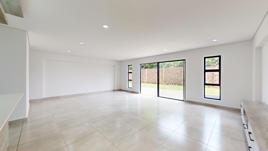 3 Bedroom Property for Sale in Dayanglen Gauteng