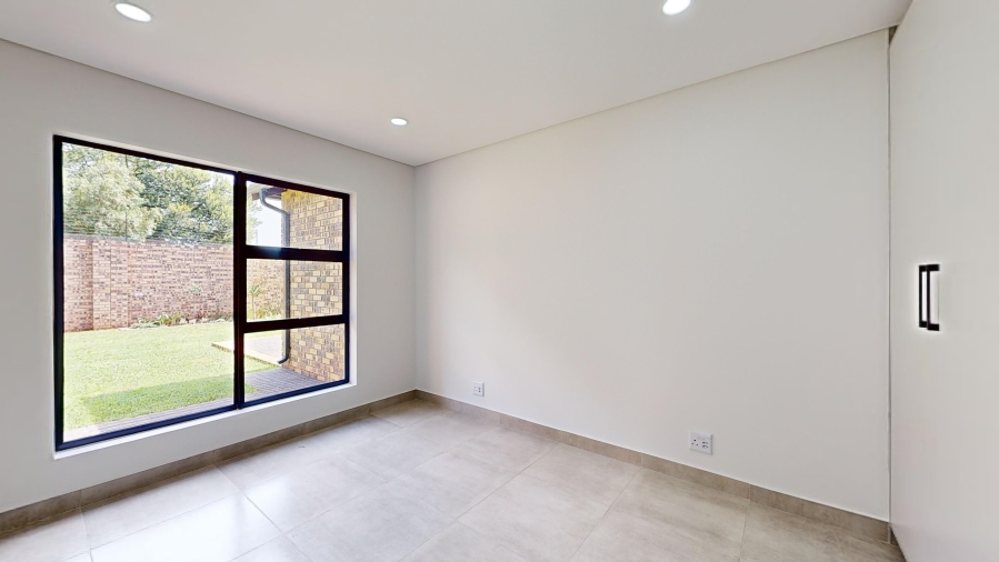 3 Bedroom Property for Sale in Dayanglen Gauteng
