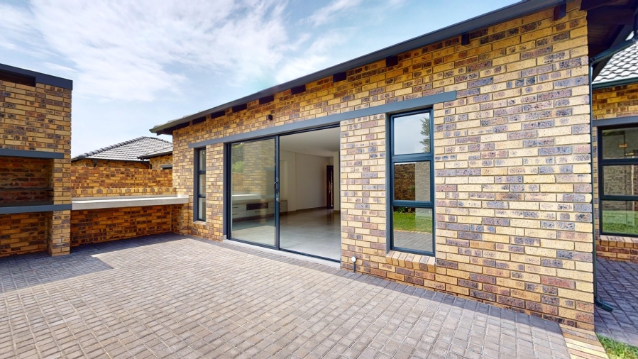 3 Bedroom Property for Sale in Dayanglen Gauteng