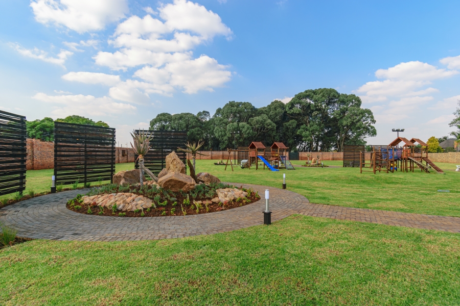3 Bedroom Property for Sale in Dayanglen Gauteng