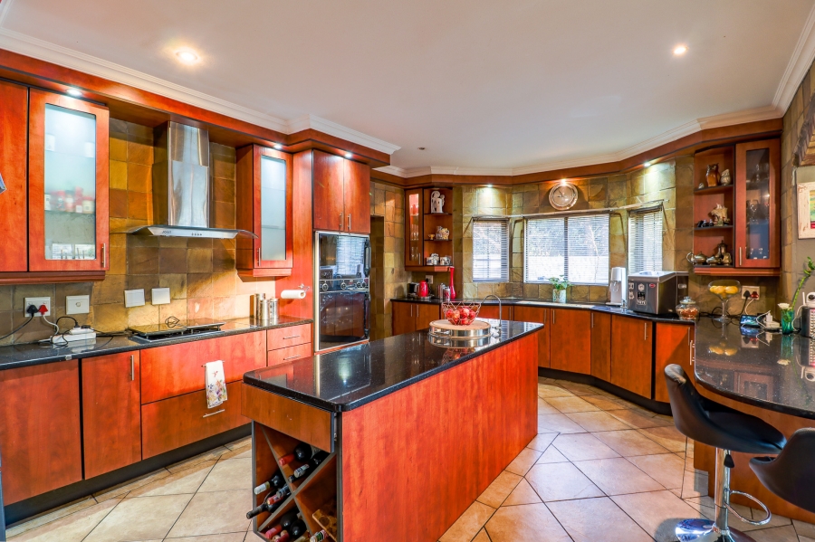 5 Bedroom Property for Sale in Midstream Estate Gauteng