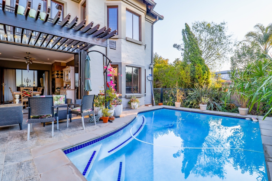5 Bedroom Property for Sale in Midstream Estate Gauteng