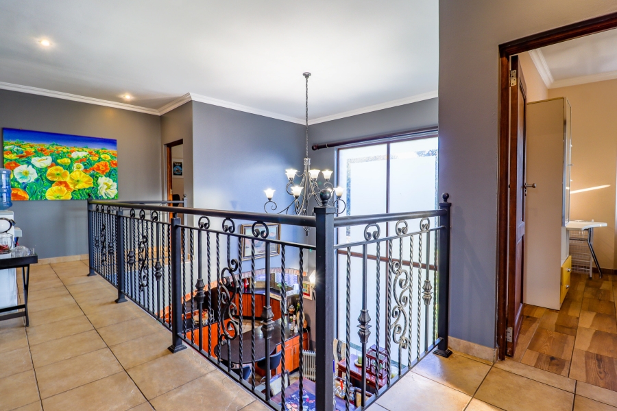 5 Bedroom Property for Sale in Midstream Estate Gauteng