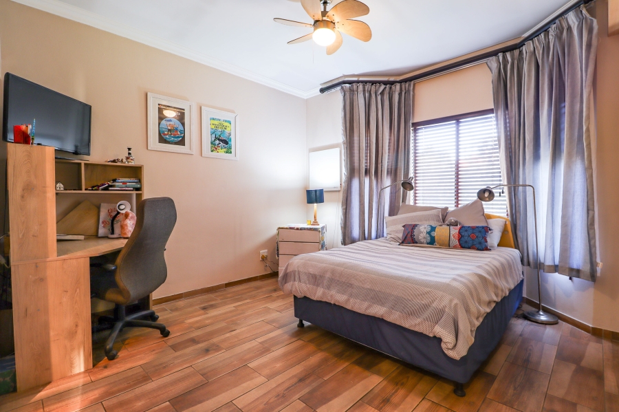 5 Bedroom Property for Sale in Midstream Estate Gauteng