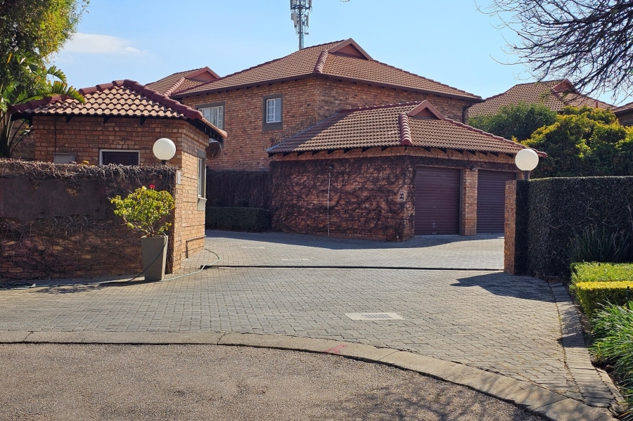 3 Bedroom Property for Sale in Six Fountains Residential Estate Gauteng