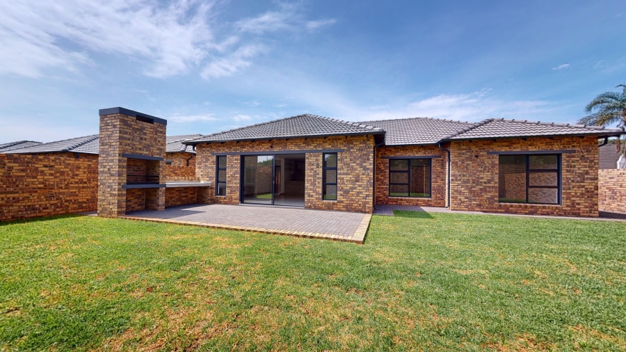 3 Bedroom Property for Sale in Dayanglen Gauteng
