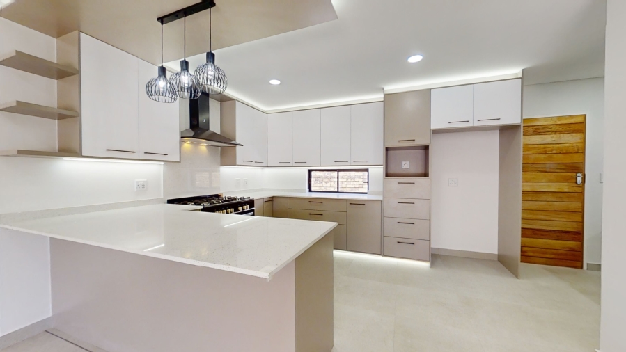 3 Bedroom Property for Sale in Dayanglen Gauteng