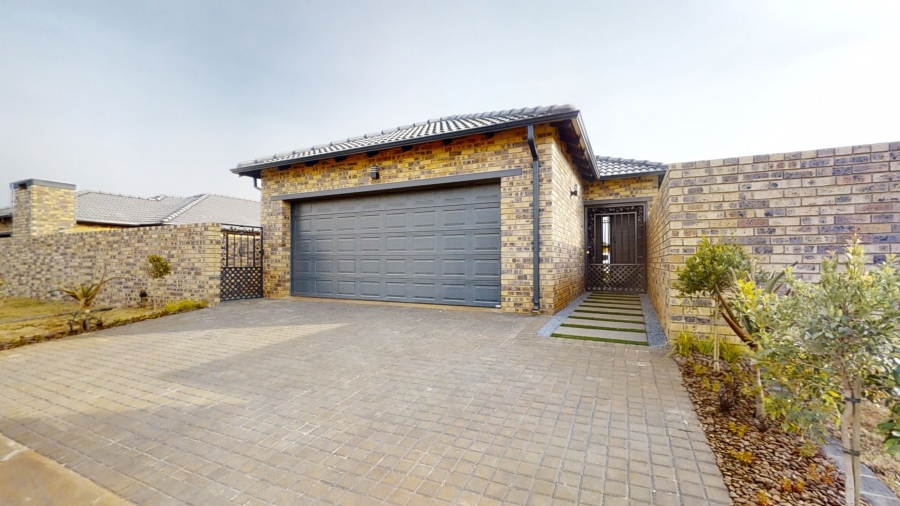 3 Bedroom Property for Sale in Dayanglen Gauteng