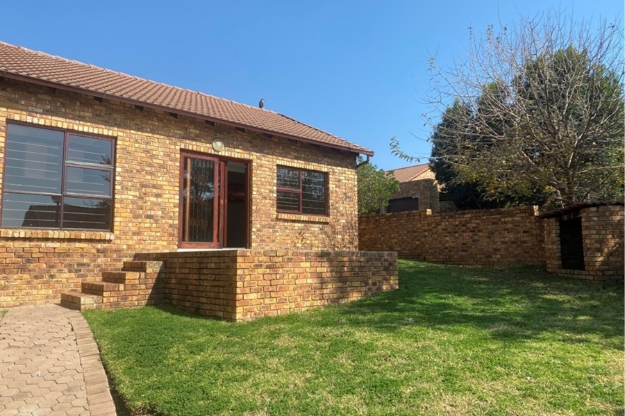To Let 3 Bedroom Property for Rent in Noordhang Gauteng