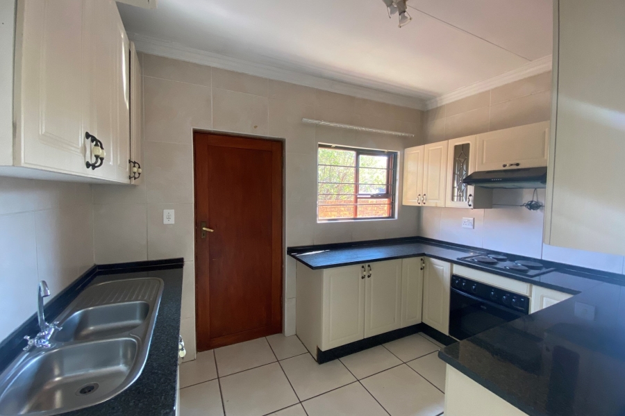 To Let 3 Bedroom Property for Rent in Noordhang Gauteng