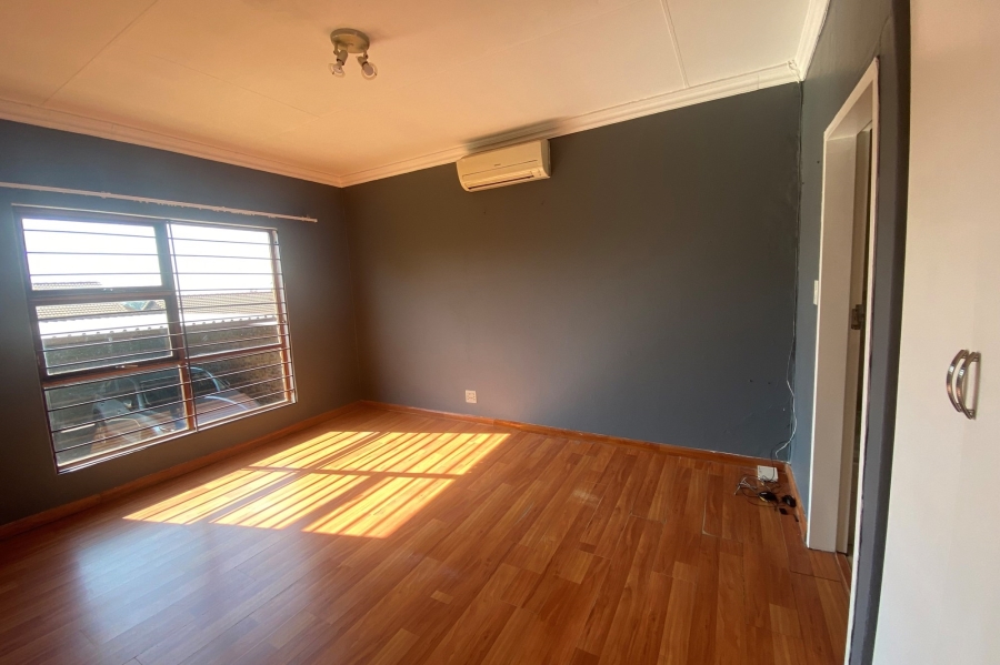 To Let 3 Bedroom Property for Rent in Noordhang Gauteng