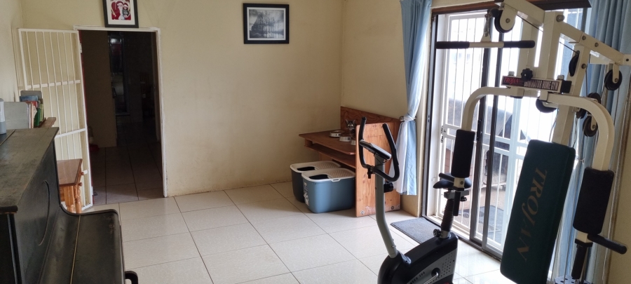 Commercial Property for Sale in Valley Settlements A H Gauteng