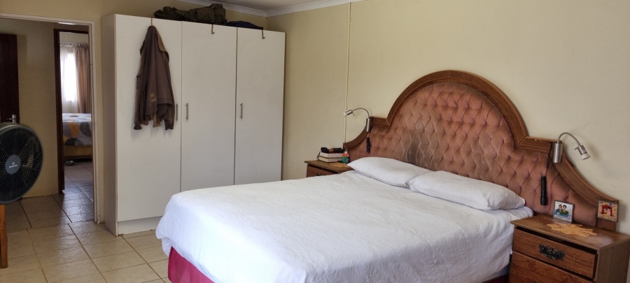 Commercial Property for Sale in Valley Settlements A H Gauteng