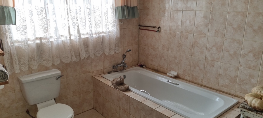 Commercial Property for Sale in Valley Settlements A H Gauteng