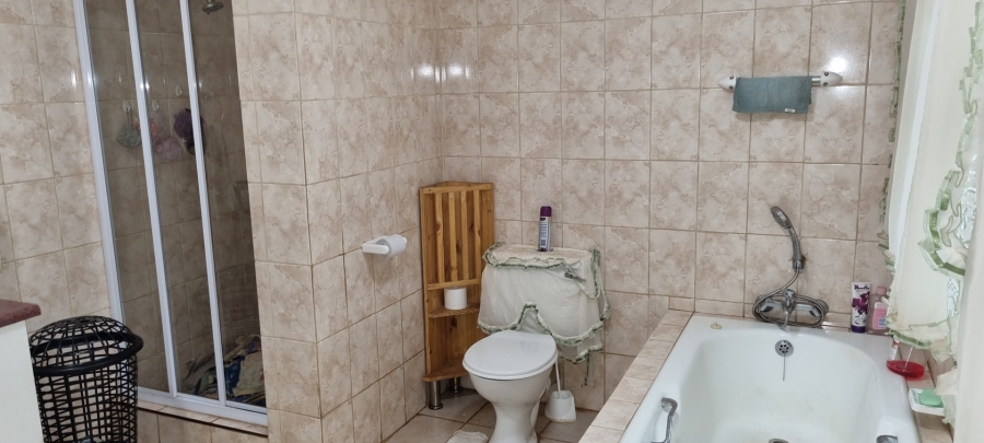Commercial Property for Sale in Valley Settlements A H Gauteng