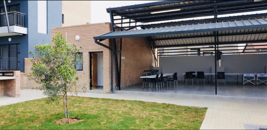 To Let 2 Bedroom Property for Rent in Vorna Valley Gauteng