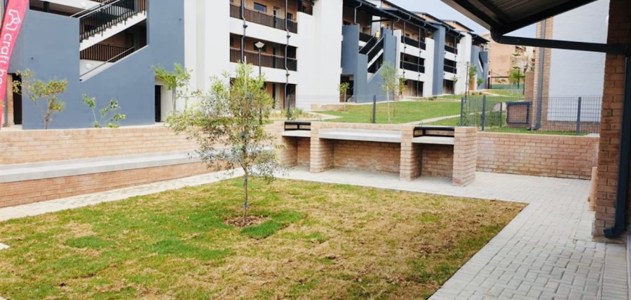 To Let 2 Bedroom Property for Rent in Vorna Valley Gauteng